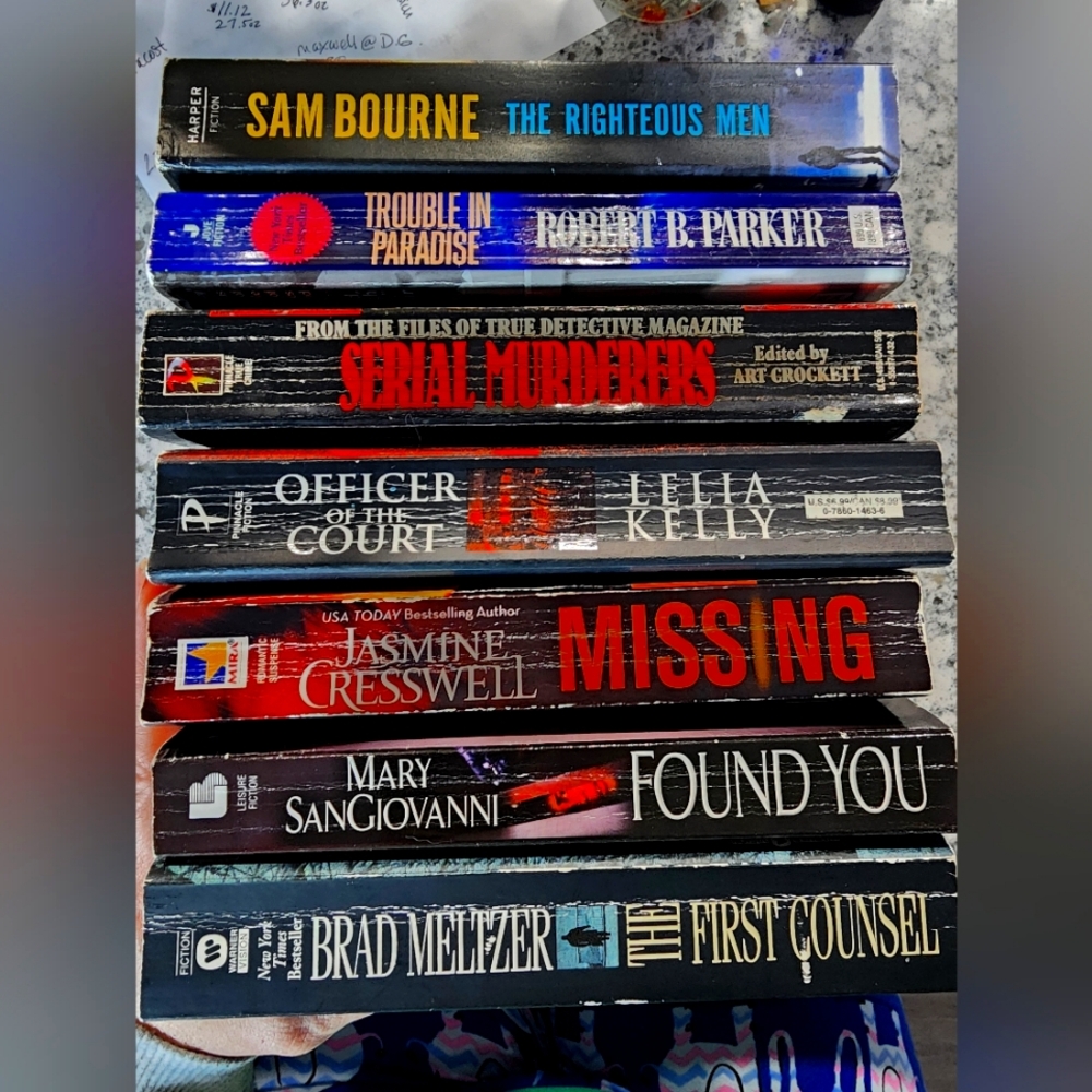 Mystery and Thriller Book Collection, 7 Paperbacks
